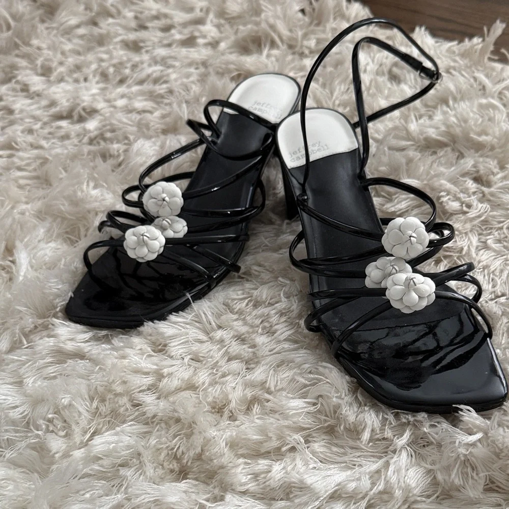 Jeffrey Campbell Black Heels with White Floral Detail - Picture 6 of 7